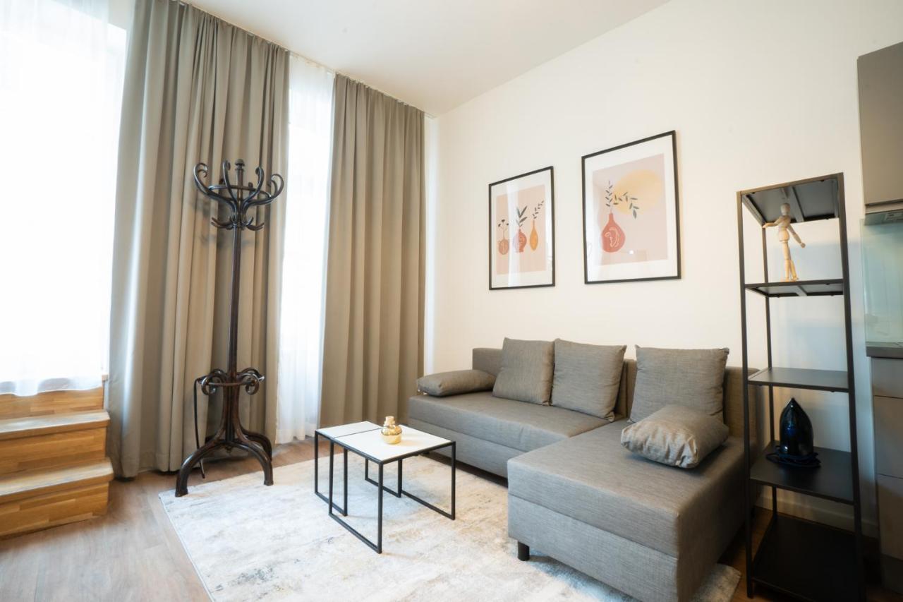 Spacious Apartment With Huge Shared Terrace And Grill Located Between City Centre And Donau River Vienna Exterior photo