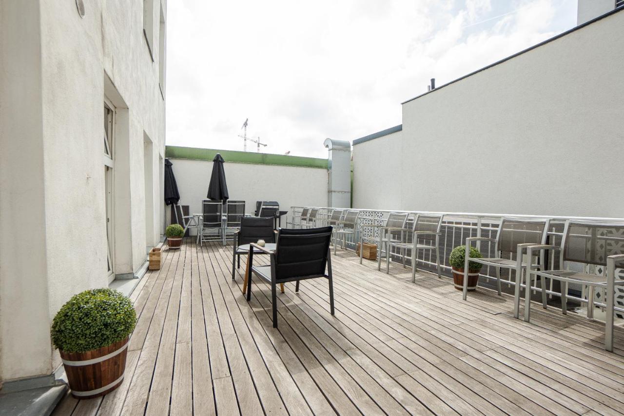 Spacious Apartment With Huge Shared Terrace And Grill Located Between City Centre And Donau River Vienna Exterior photo